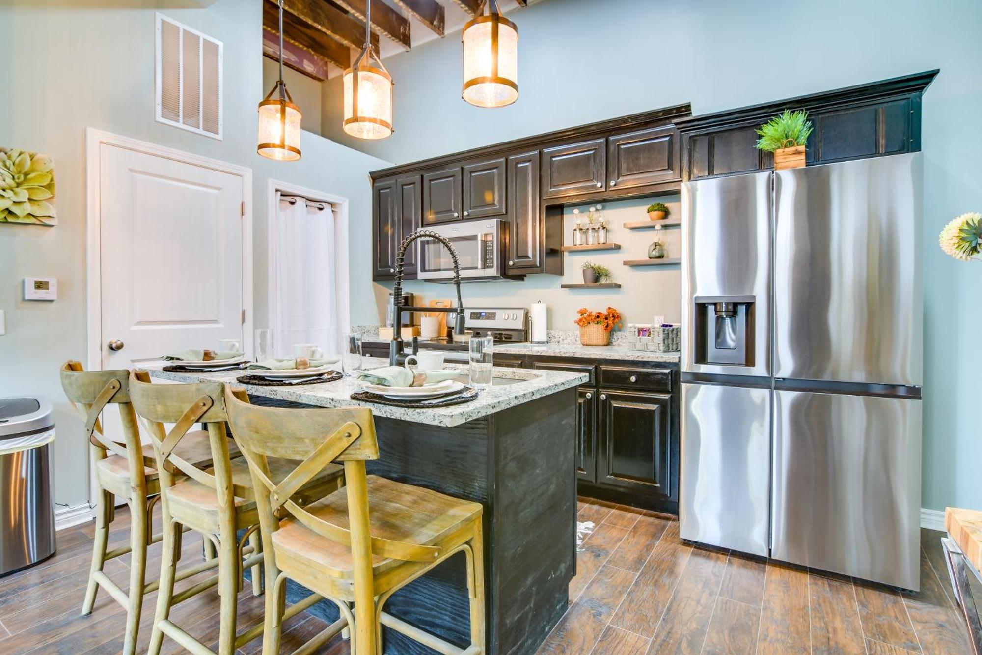 Dtwn Loft In The Heart Of Monett Pets Welcome! Екстериор снимка